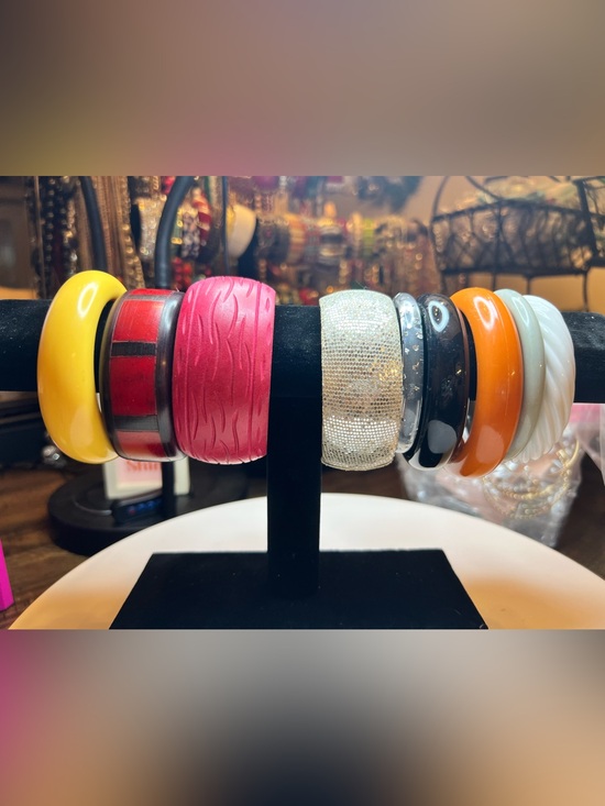 Jewelry - Lot of Colorful Bangles - Lot A020